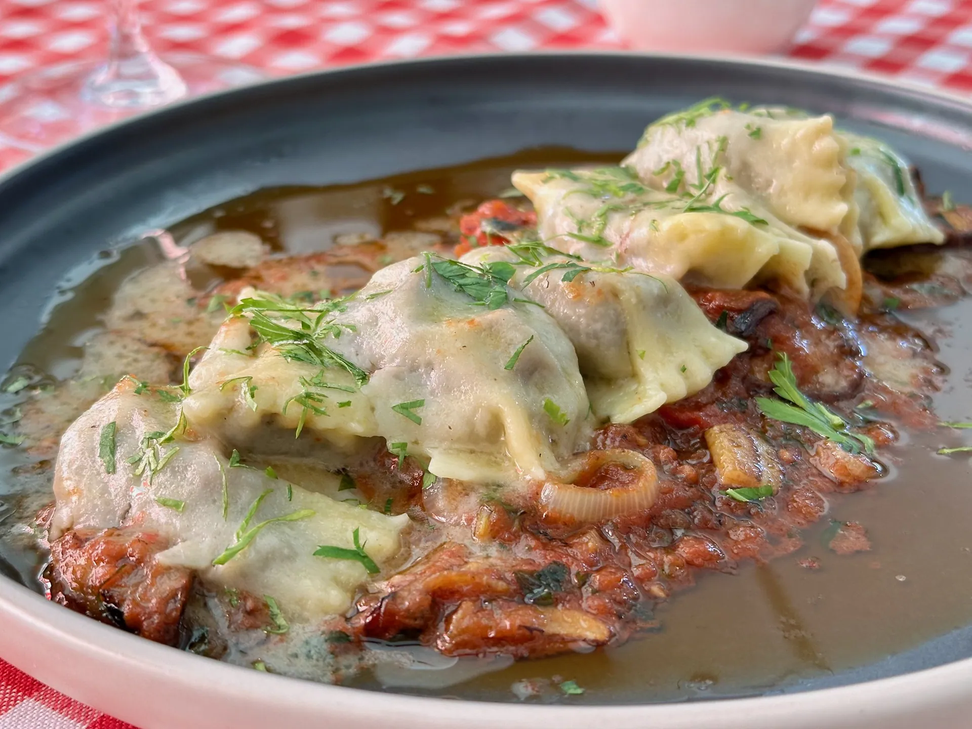 Agnolotti de rabo de buey hechos a mano en Pastalegre
